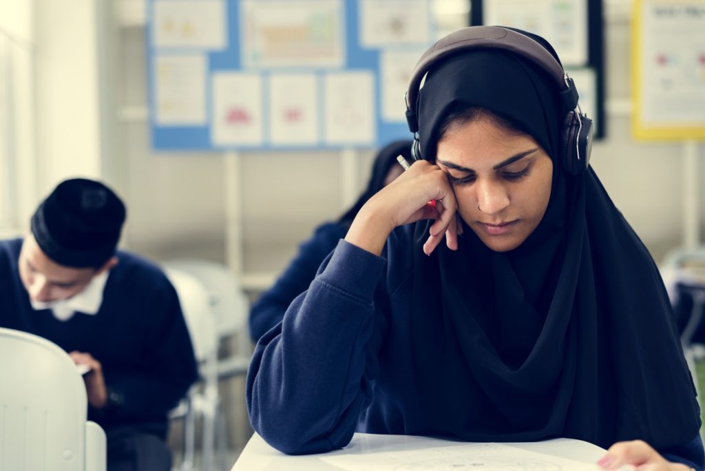Gymnasielever praktiserar i Indonesien